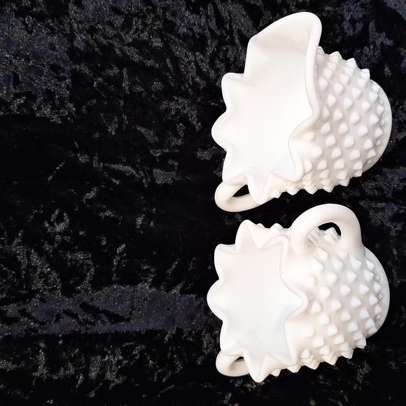 #ACP Vintage milk glass cream & sugar Rare Find - Picture 2 of 5